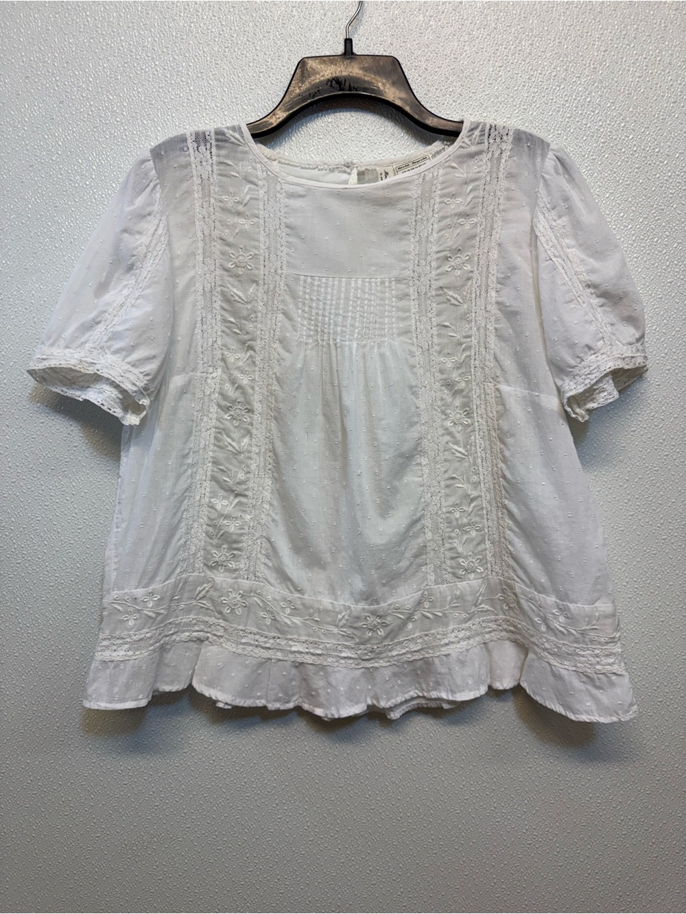 Anthropologie White Embroidered Pintuck Peasant Top Sz 14 (E-49)